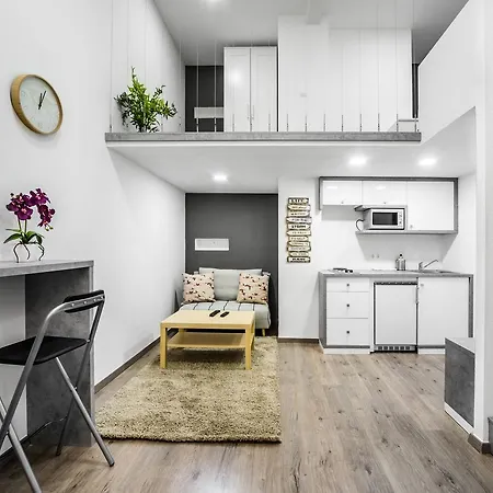 Kertesz Designer With Aircon Appartamento Budapest