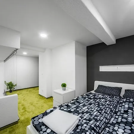 Kertesz Designer With Aircon Appartamento Budapest